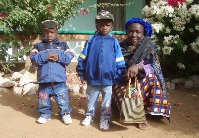 Briefe an Patenkinder in Garango